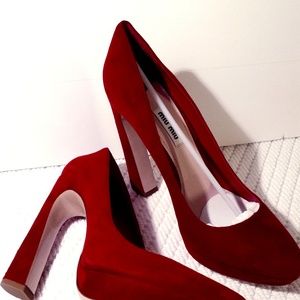 NEW AUTHENTIC MIU MIU RED SUEDE PUMPS Size 40 1/2